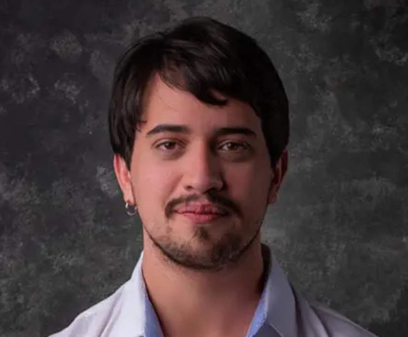 Gabriel Medero Capotte (27), $400, Non-smoker, No pets, and No children