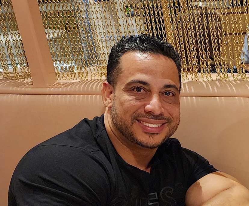Mervin (37), $200, Non-smoker, No pets, and No children