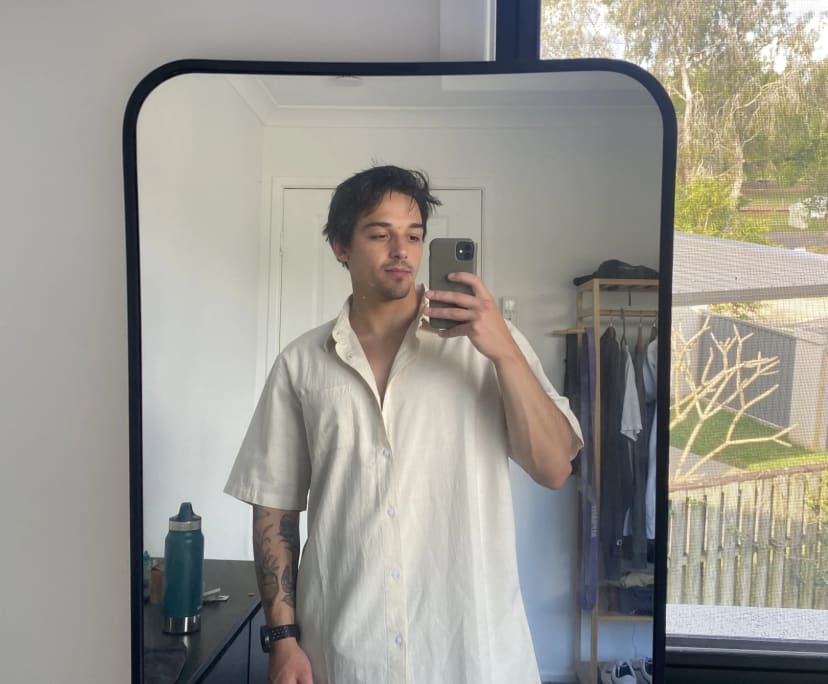 Juliano (26), $550, Non-smoker, No pets, and No children