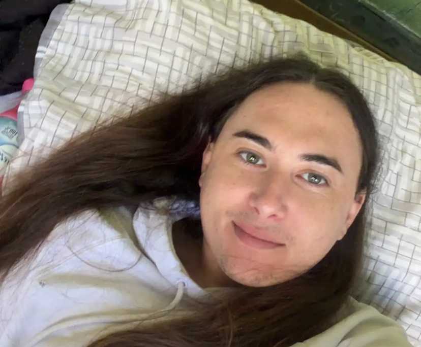 Jayden Mark (27), $250, Smoker, LGBTQIA+, Have pets, and No children