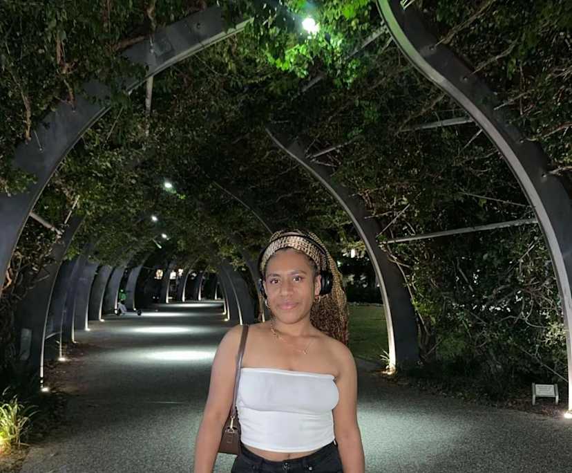 Janet (24), $200, 