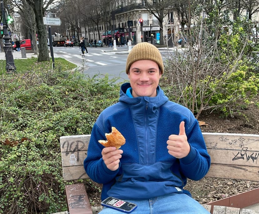 Toby (23), $250, Non-smoker, No pets, and No children