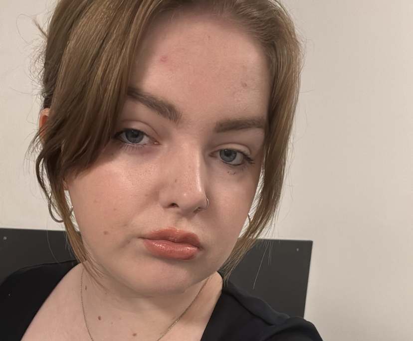 Sarah (20), $450, LGBTQIA+, Non-smoker, No pets, and No children