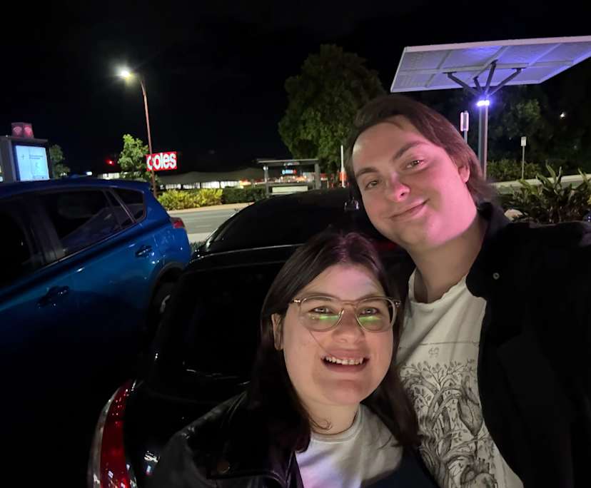 Chloe (30) and Daniel (28), $400, Non-smoker, No pets, and No children