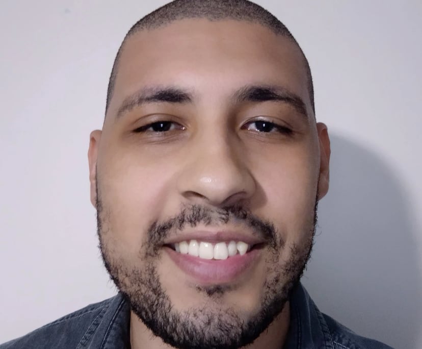 Daniel (34), $350, Non-smoker, No pets, and No children