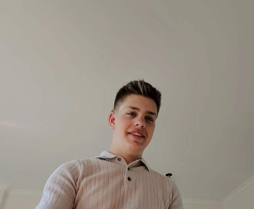 Josh Smith (18), $500, LGBTQIA+, Non-smoker, No pets, and No children