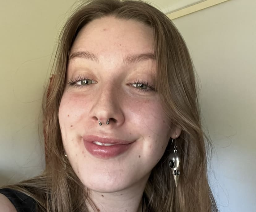 Annie Lotter (22), $400, Non-smoker, No pets, and No children