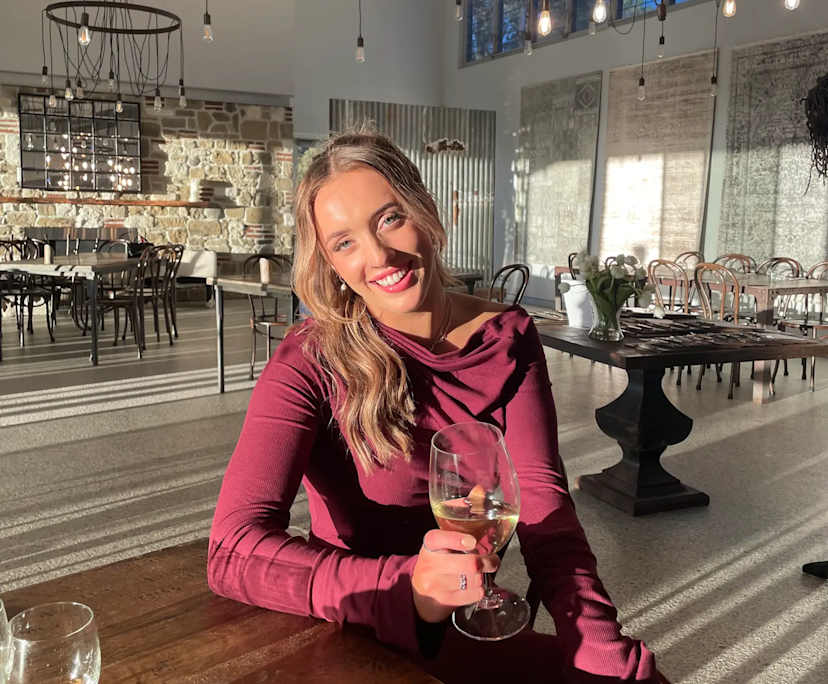 Tia (23), $300, LGBTQIA+, Non-smoker, No pets, and No children