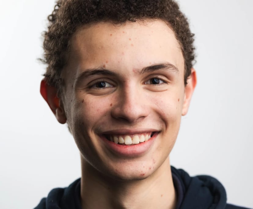 Julian Hawson (18), $500, LGBTQIA+, Non-smoker, No pets, and No children
