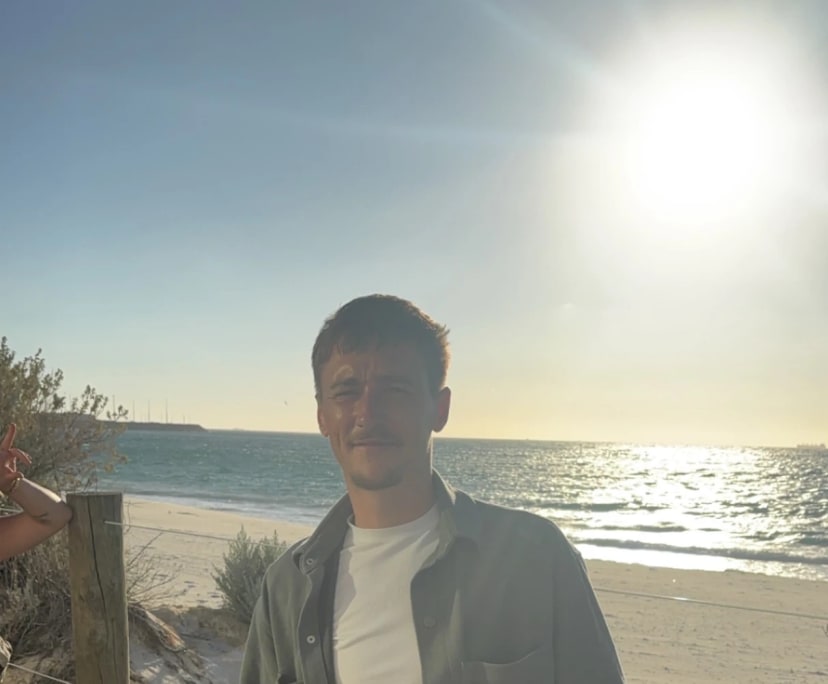 Steven (26), $300, Smoker, No pets, and No children