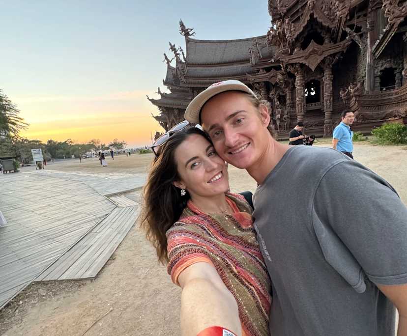 Samantha (27) and Brady (27), $400, Non-smoker, No pets, and No children