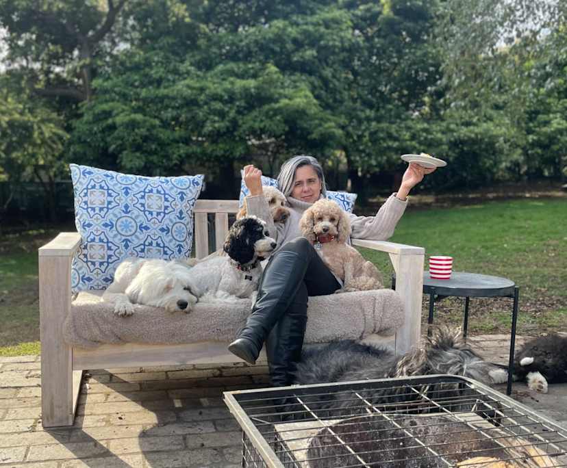 Ru (49) and Dee (44), $400, No pets and Non-smoker