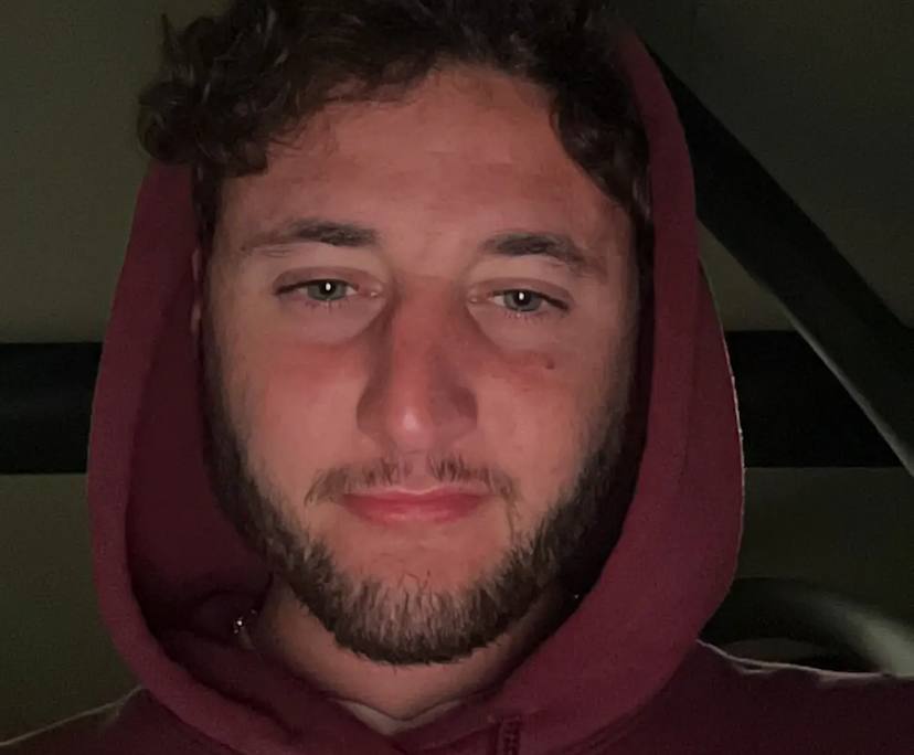 Billy (24), $250, Smoker, No pets, and No children