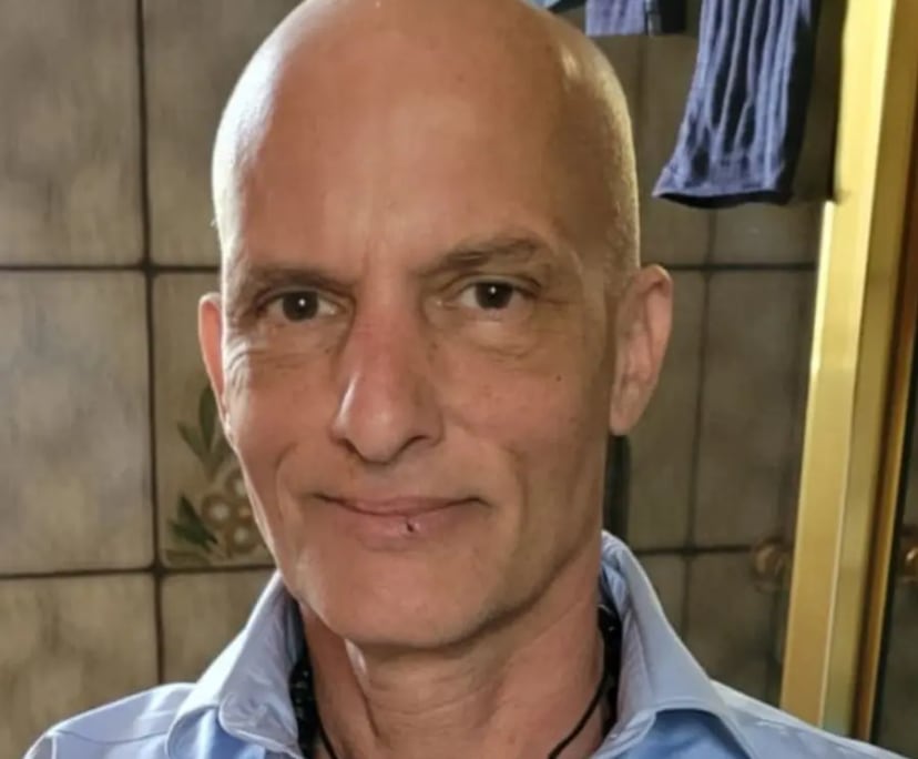 Eugen (60), $300, Non-smoker, No pets, and No children