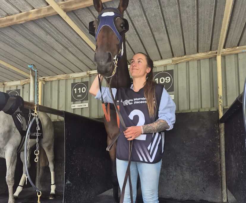 Mélinée (28) and Léo (25), $450, 