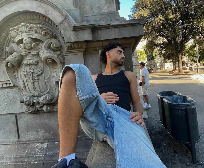 Michele (20), valerio (21), andrea (20) and luca (25), $1,000, Non-smoker, No pets, and No children