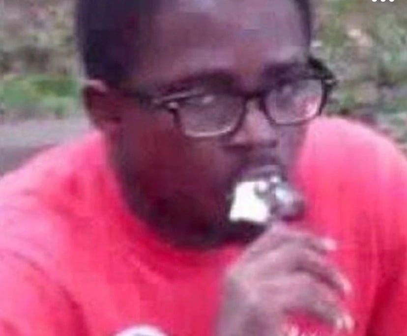 Charles (34), $200, Non-smoker, No pets, and No children
