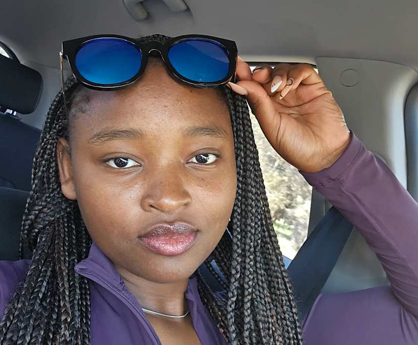 Priscilla (26), $300, Non-smoker, No pets, and No children