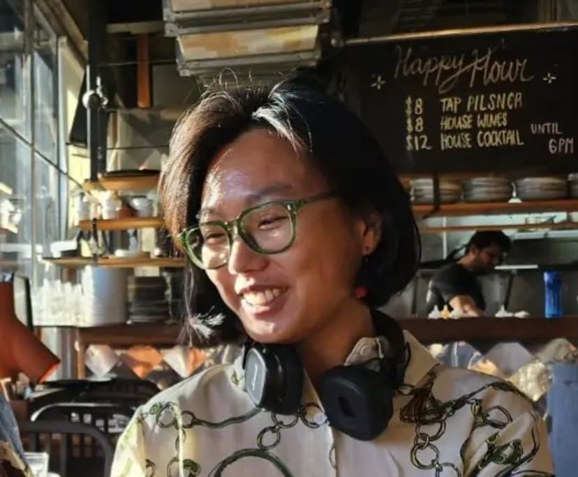 Hayley (30), $350, Non-smoker, No pets, and No children