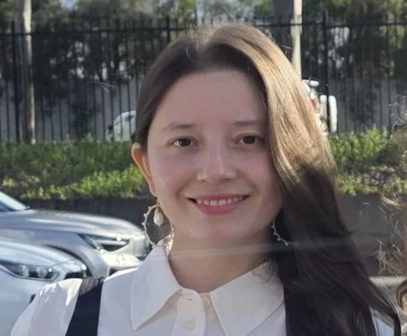 Maria Navas (33), $270, Non-smoker, No pets, and No children