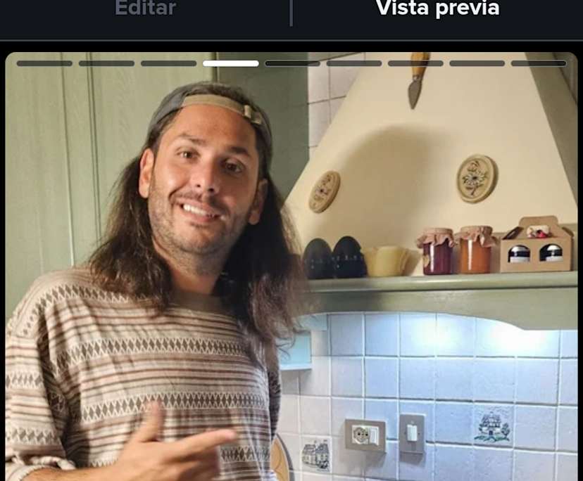 Emiliano (32), $400, 