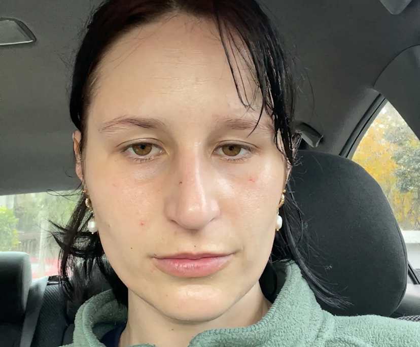 Isabella (27), $300, Non-smoker, Have pets, LGBTQIA+, and No children