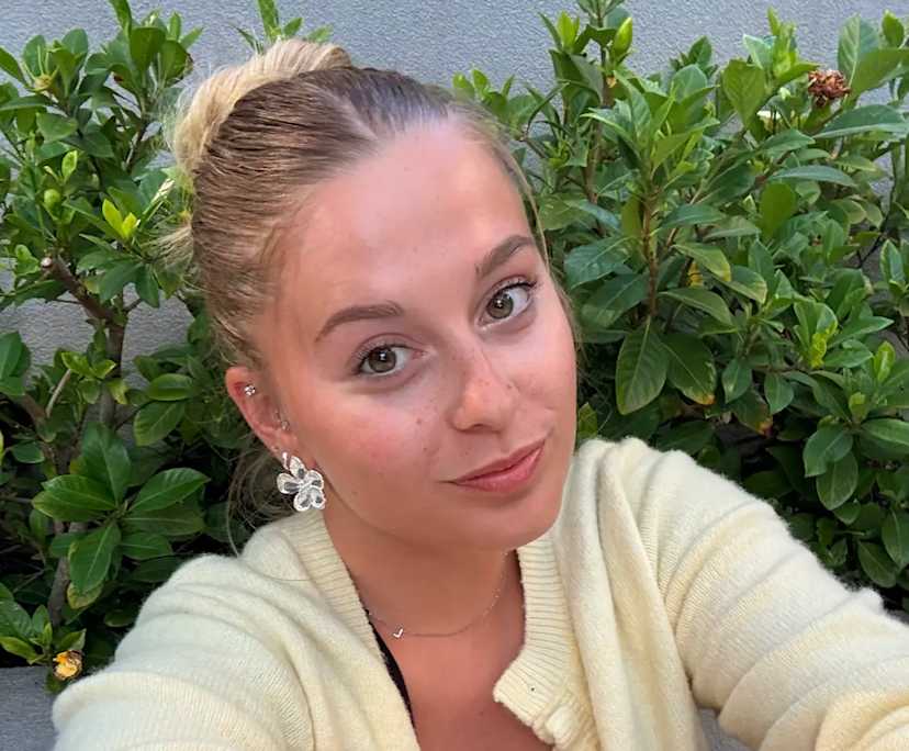 Lani (23), $300, No pets, Non-smoker, and No children