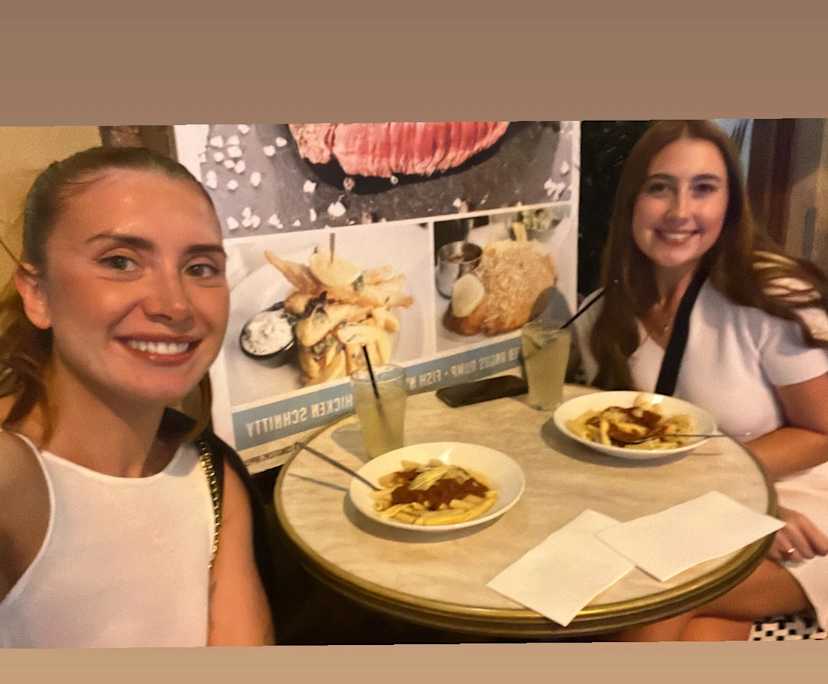 Emily (26) and Sophie (26), $1,000, Non-smoker, No pets, and No children