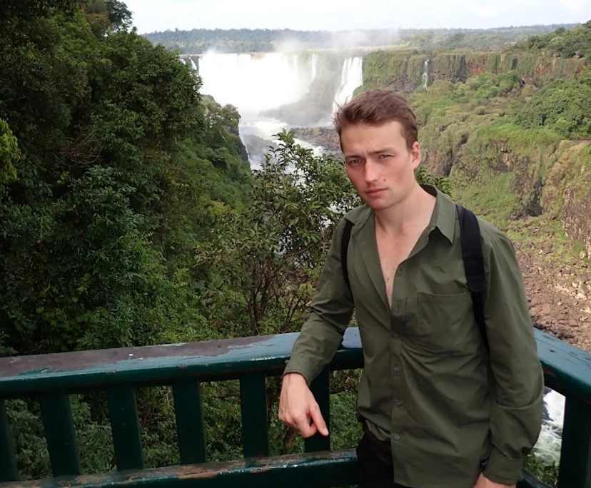 Scott (30), $300, Non-smoker, No pets, and No children