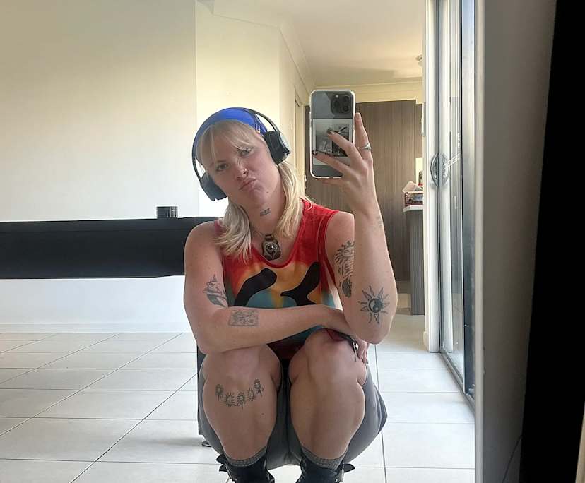 Rachel (24), $250, Smoker, No pets, and No children