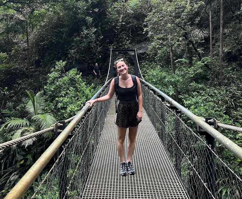 Flora (23), $300, Smoker, No pets, and No children