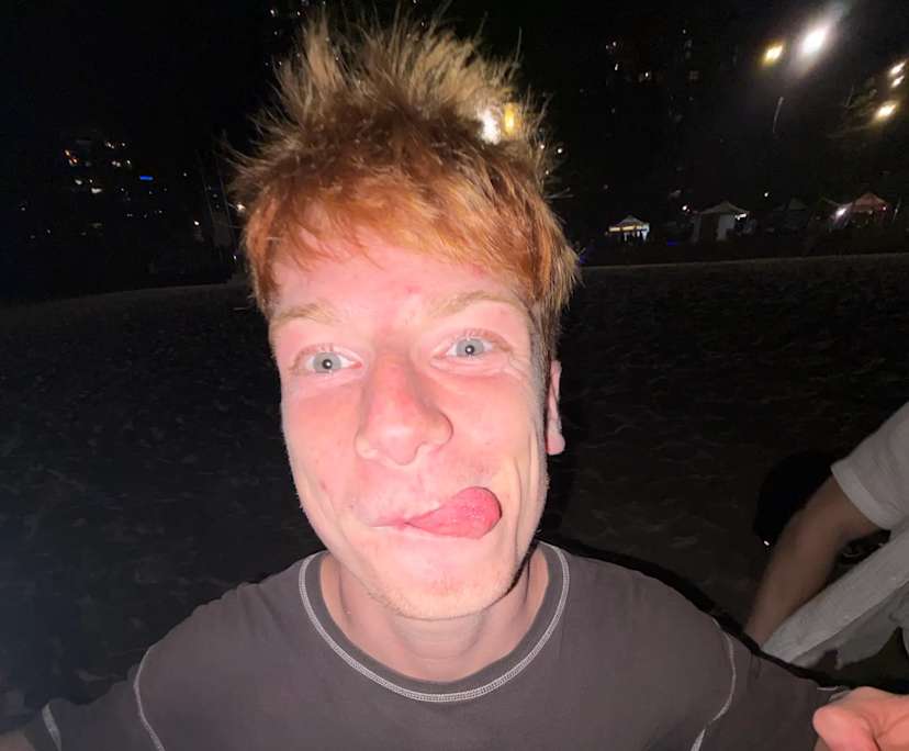Ben (20), $450, Non-smoker, Have pets, and Have children