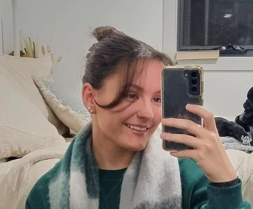 Christelle (22), $300, 