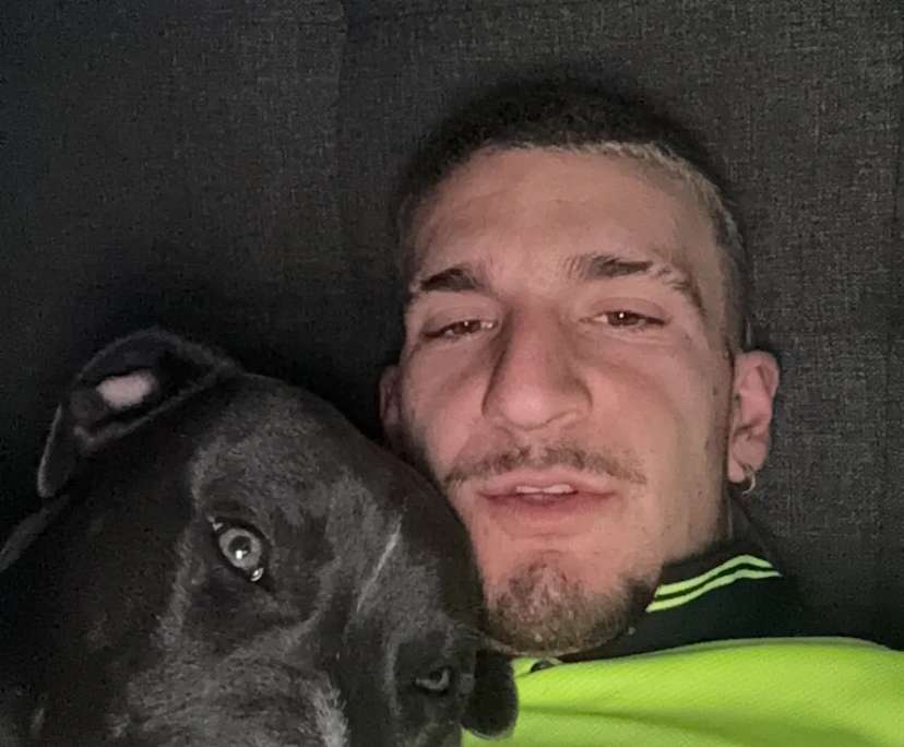 Noah (23), $400, Non-smoker, Have pets, and No children