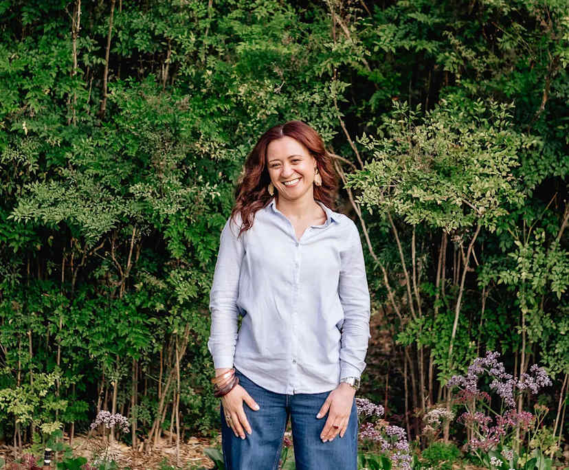 Nicole (44), $250, Non-smoker, No pets, and No children