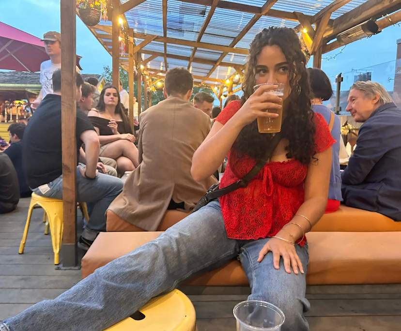 Kyla (21), $350, Non-smoker, No pets, and No children