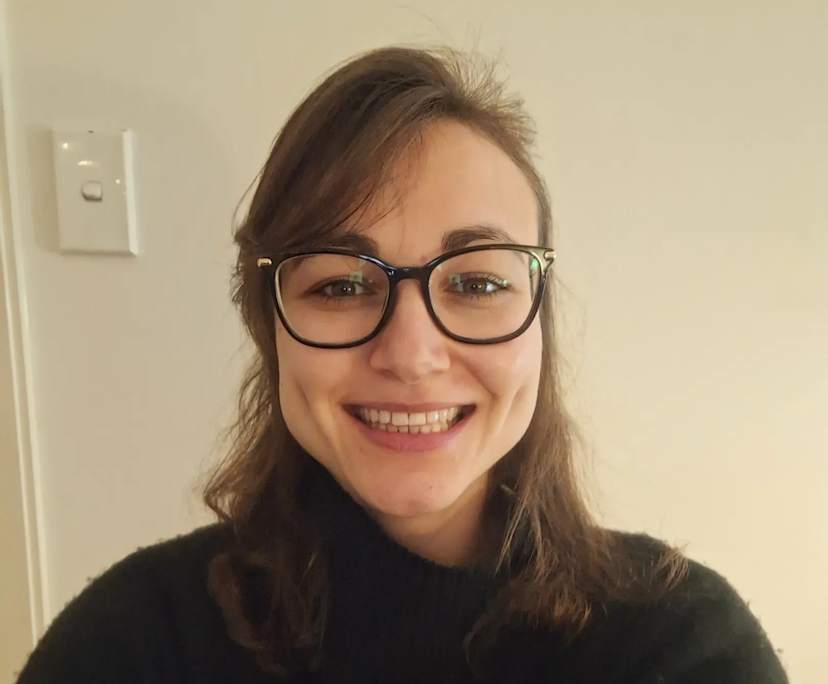 Catherine (32), $450, Non-smoker, No pets, and No children