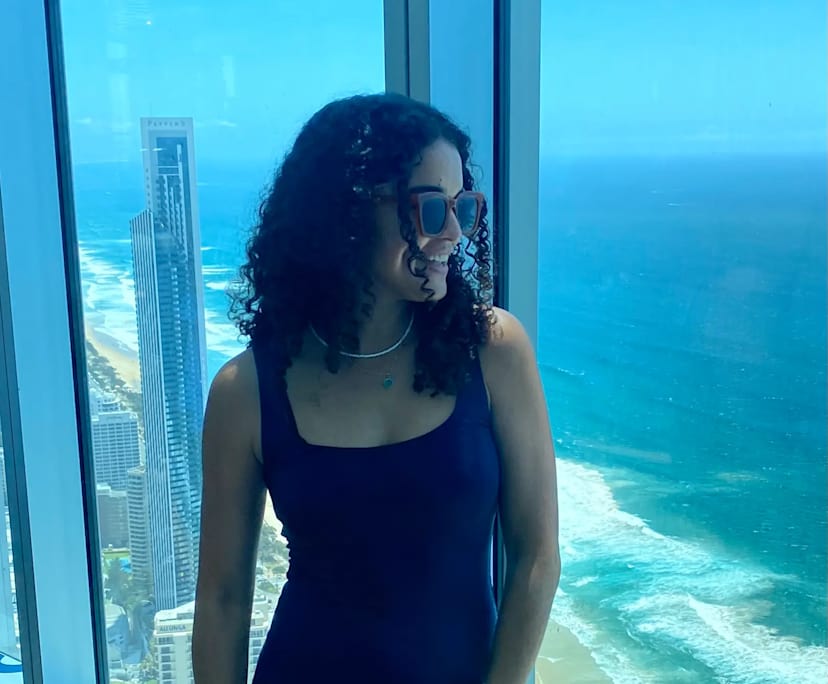 Tassia (34), $300, Non-smoker, No pets, and No children