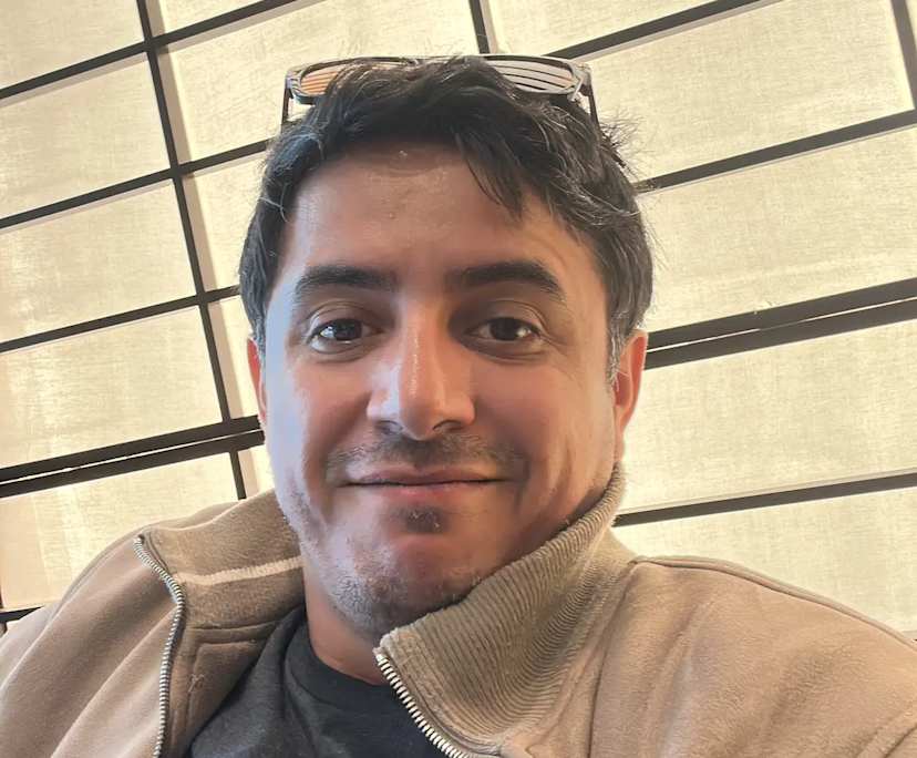Julian (40), $500, Non-smoker, No pets, No children, and LGBTQIA+
