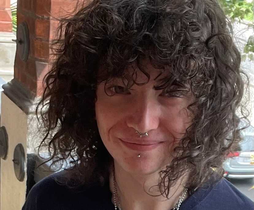 mica (22), $320, LGBTQIA+, Smoker, No pets, and No children