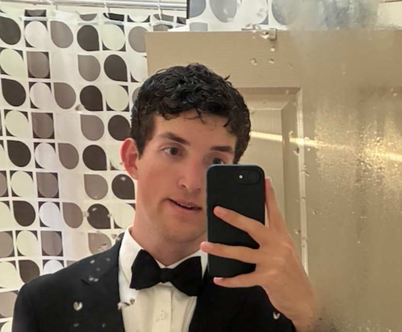 Tom (23), $350, LGBTQIA+, Non-smoker, No pets, and No children
