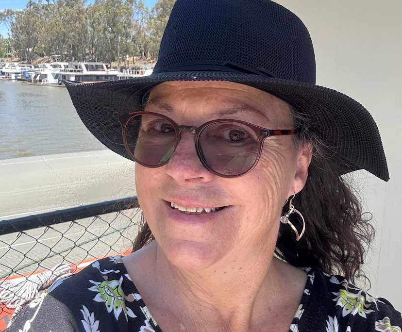 Lea-anne (61), $250, 