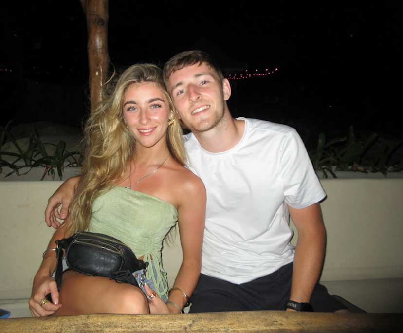 Billy (22) and Steph (22), $400, Non-smoker, No pets, and No children