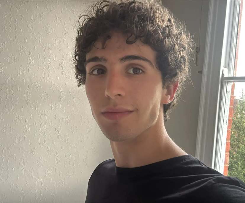 Louis Franklin (22), $300, Non-smoker, No pets, and No children