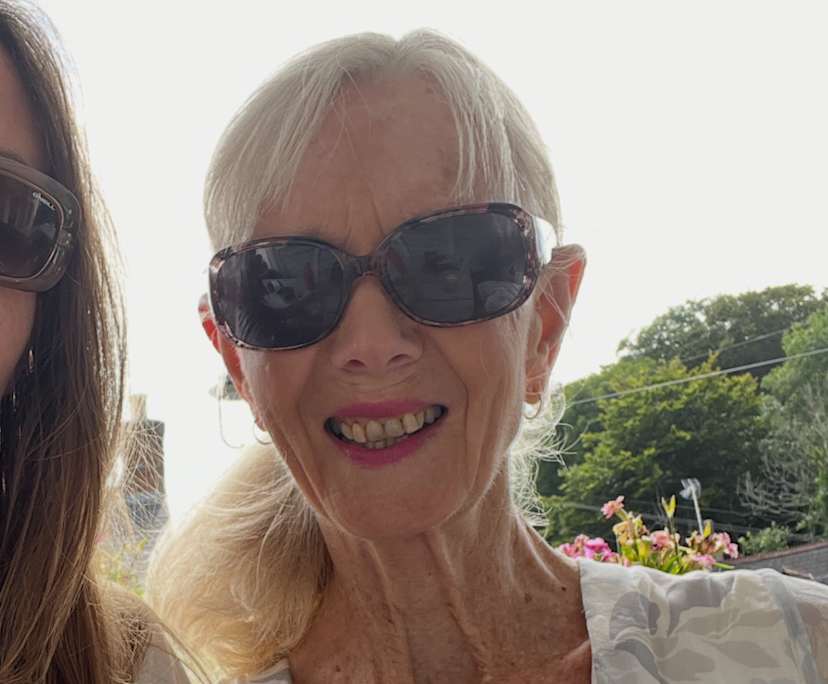 jill (71), $400, No pets, Have children, and Non-smoker