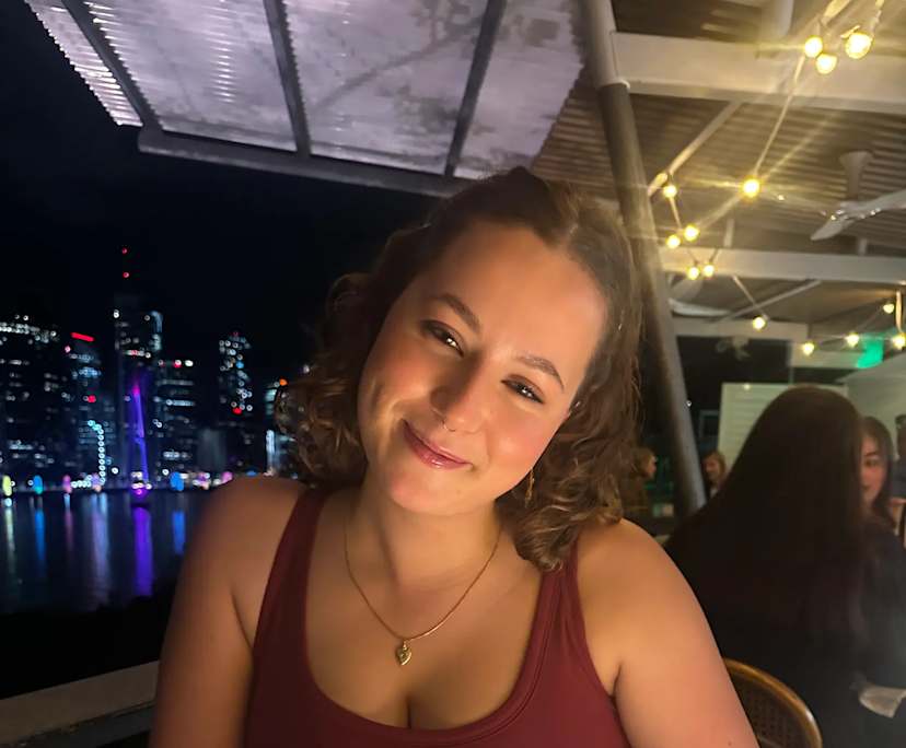 Tijana (21), $270, Non-smoker, No pets, and No children