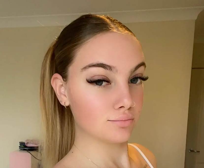 Hollie