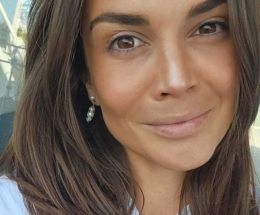 Sue (32), $400, LGBTQIA+, Non-smoker, No pets, and No children