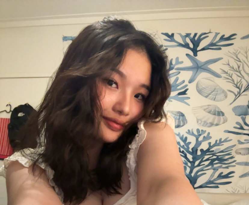 yuri (19), $280, No pets, Non-smoker, and No children