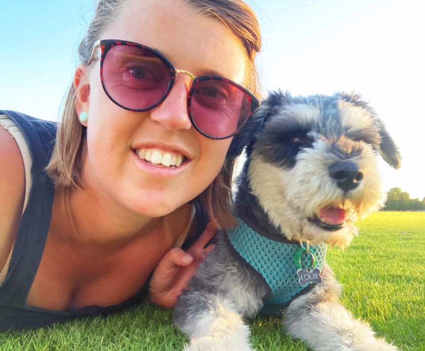 Amy (34), $300, Non-smoker, Have pets, and No children